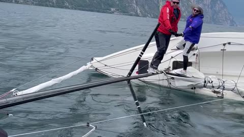 Sporty Sailboat Is Difficult to Capsize