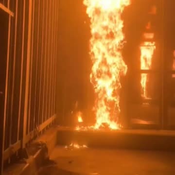 Undocumented North African asylum seekers burn down detention and repatriation