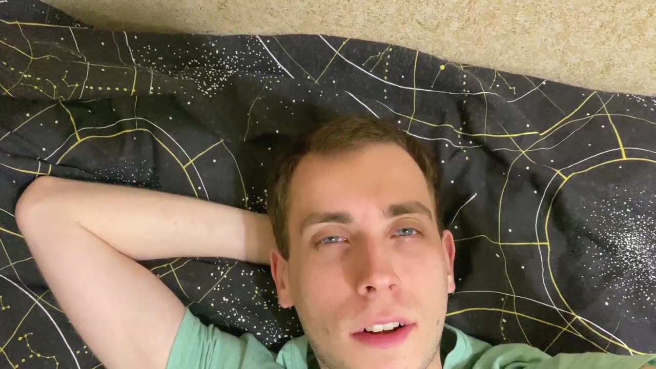 Просто лежу