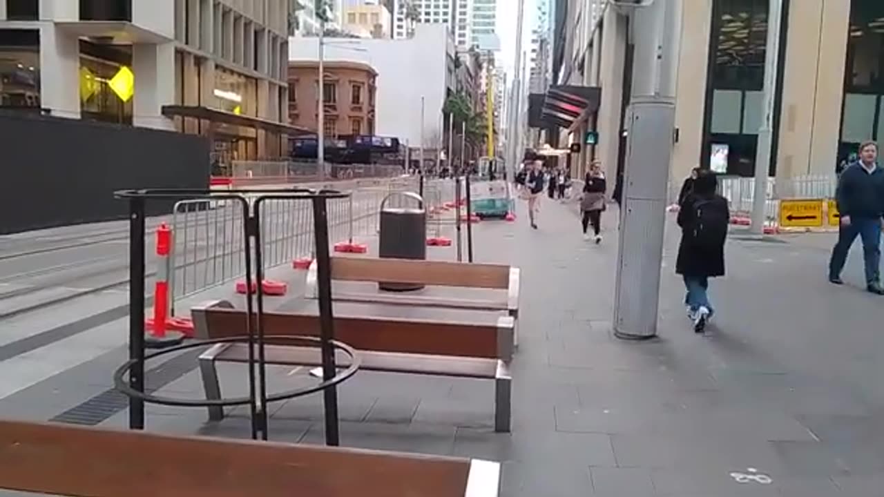 White hat left near light rail on George St, Sydney. Q incidence?