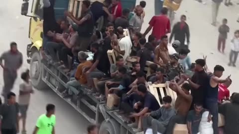 Hundreds of displaced people are fighting for their lives in the bloody city of Khan Younis!