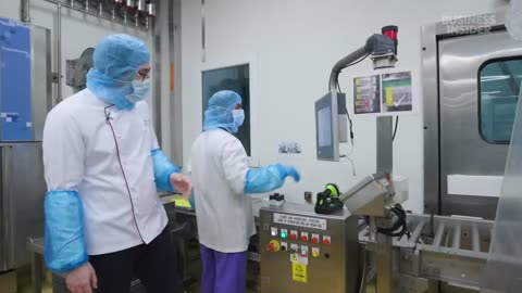 How Qatar Airways Prepares 200,000 Meals From Scratch Every Day | Big Business