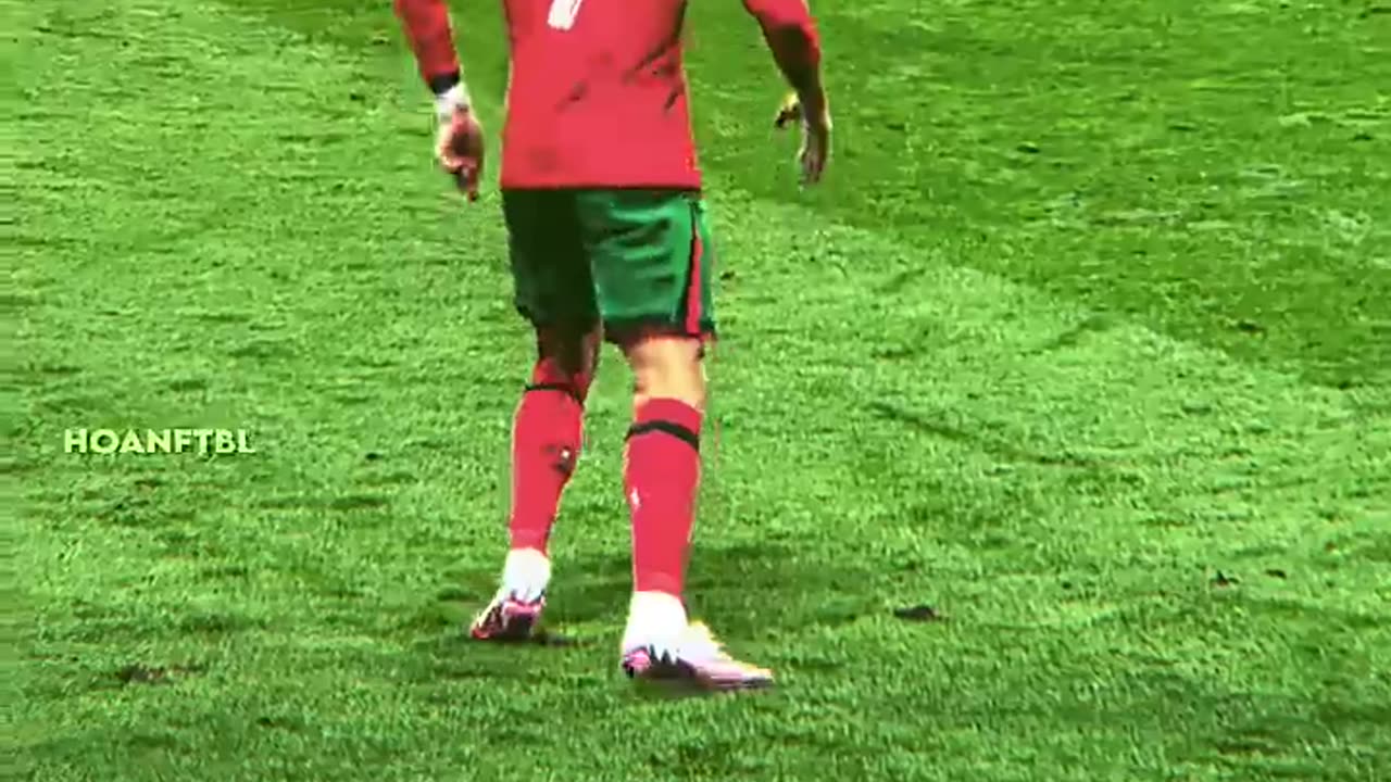 Messi & Ronaldo VS the provocateur ☠️