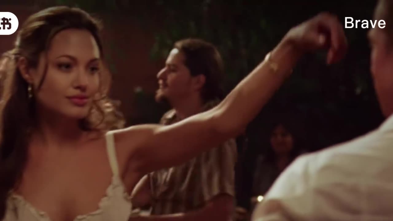 This look! This dance! Are you obsessed with it?