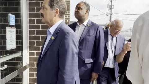 BREAKING_ Four Illinois Democrat Reps DENIED ENTRY to ICE agency