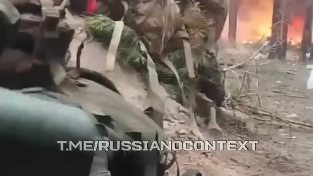 Field Gun Explodes, Igniting Massive Forest Fire Close to Russian Lines
