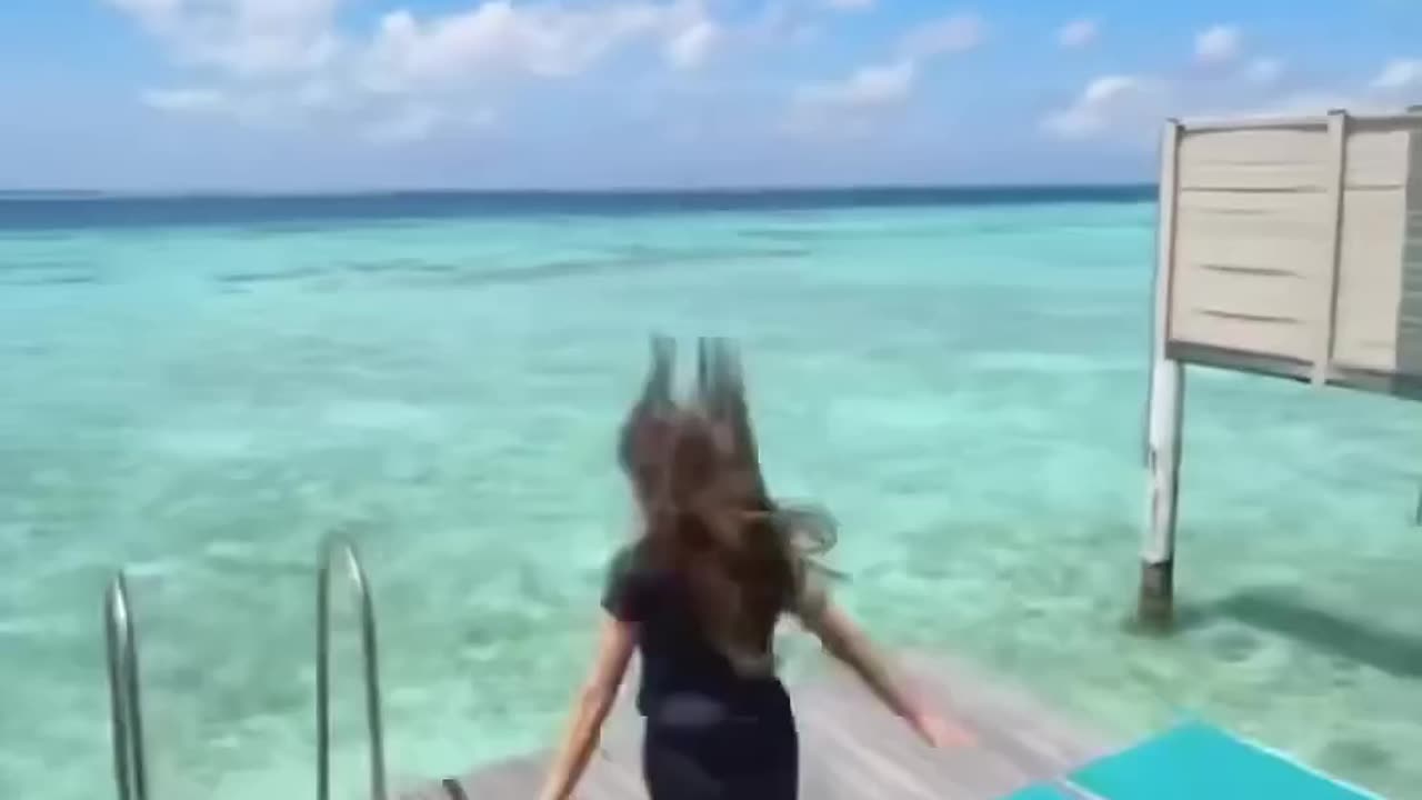 The Poor Girl Fulfilled Her Dream 😍