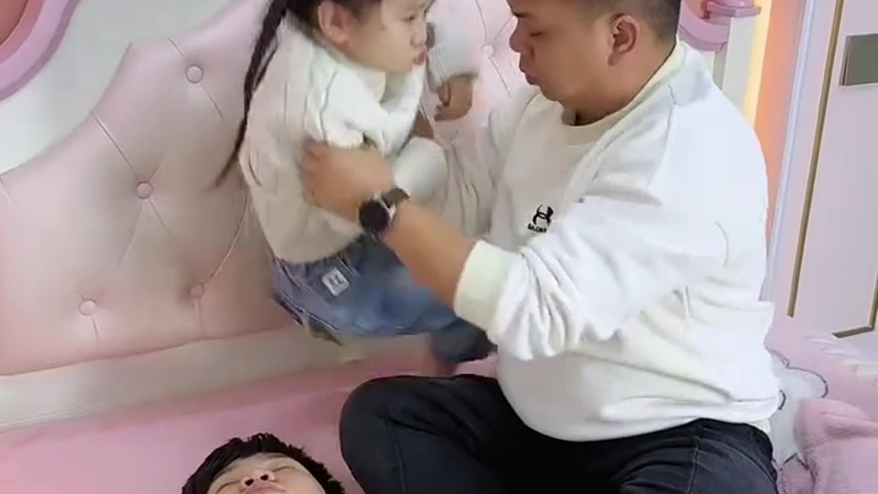 Naughty Daughter & Father Funny Video