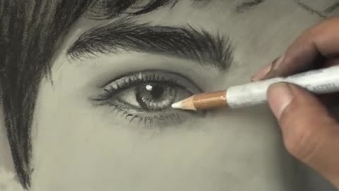 How To Draw A Black & White Portrait