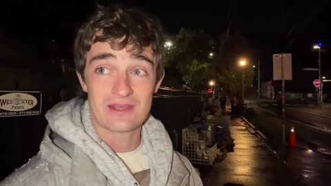 Not a single person outside the ICE Portland facility after police RAID