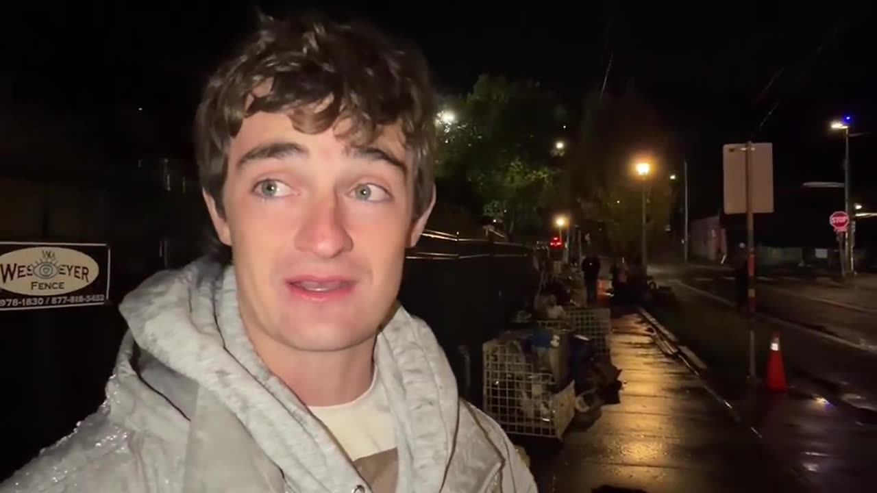 Not a single person outside the ICE Portland facility after police RAID