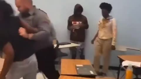 Blakc Kids fighting in school