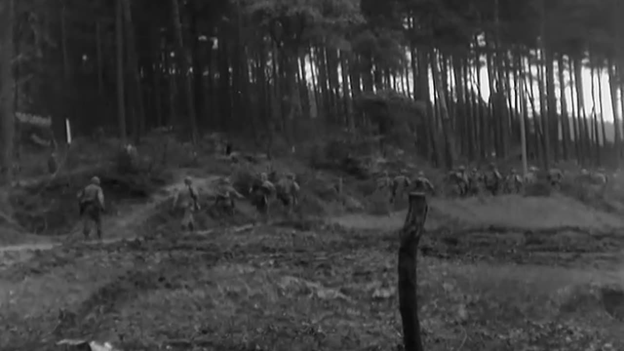 1ST DIVISION, STAAT... - 1ST DIVISION, STAATS FOREST, GERMANY ; INFANTRY MARCHED FORW - 111-adc-2718