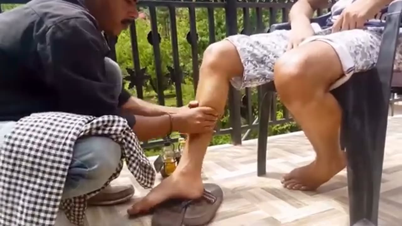First_Massage_By_Ravi___Leg_and_Foot_ASMR_Massage_In_Kasol_🌿_with_Subtitles