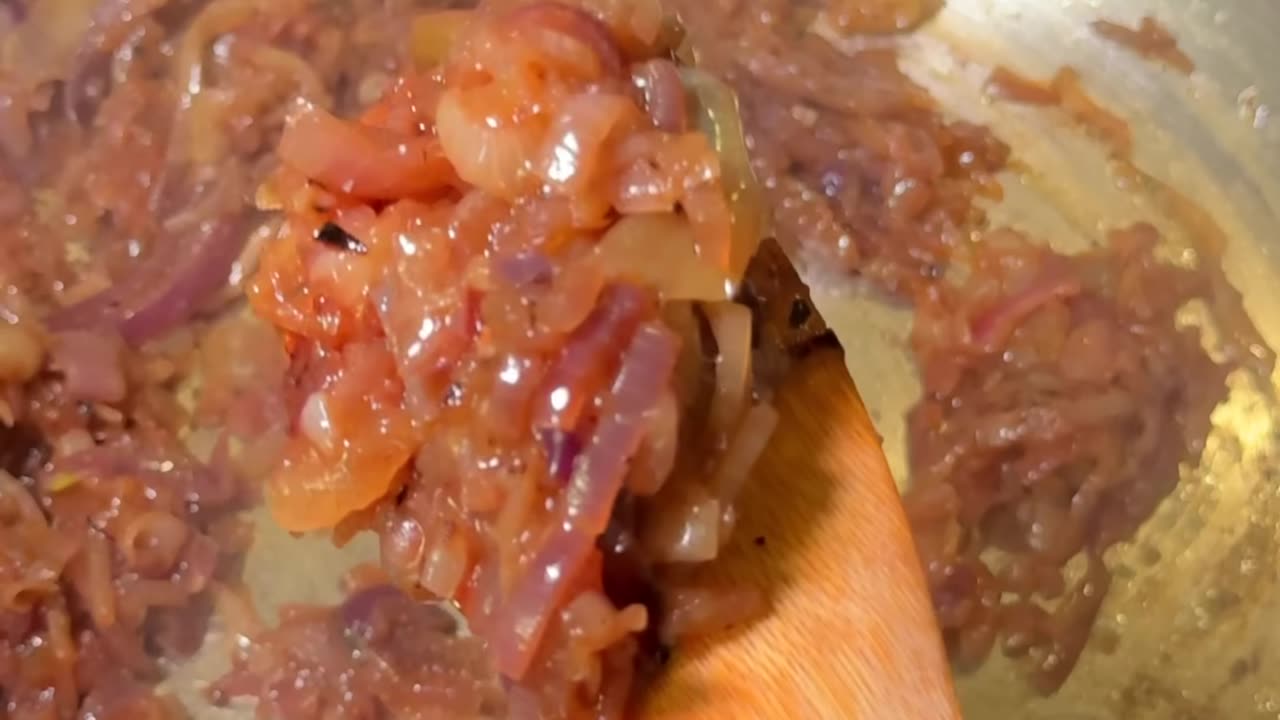 How To Make Creamy Onion Pasta (The Recipe That Went Viral In Italy)
