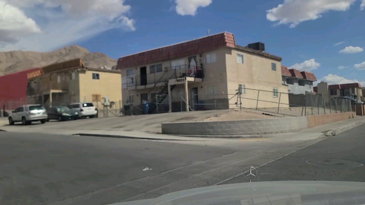 Is this the worst hood in Las Vegas? Check this out! #follow #lasvegas #travel #explore #gaming