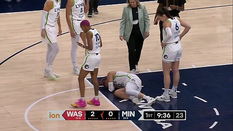 🫣 3-PLAYER COLLISION on 1ST PLAY, McBride helped off | Minnesota Lynx WNBA women's basketball