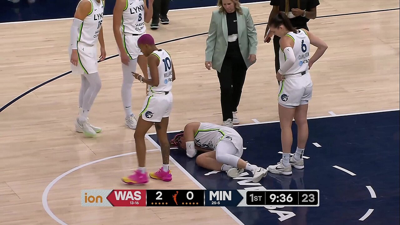 🫣 3-PLAYER COLLISION on 1ST PLAY, McBride helped off | Minnesota Lynx WNBA women's basketball