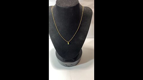 Women/Teens/Girls: 18” Gold-Tone Necklace w/ Small Jade-Colored Gemstone