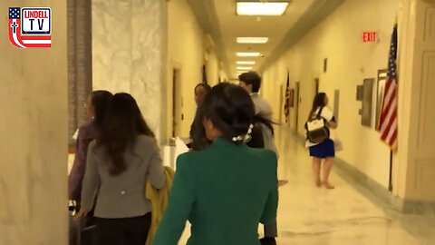 Jasmine Crockett's Aides Try To Hide Her Quick Escape From Reporter With… Poster Board?