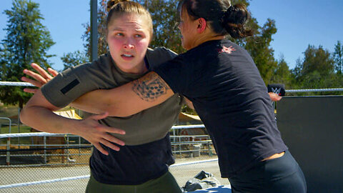 Ronda Rousey trains with Shayna Baszler in WrestleMania sparring session @wwefree