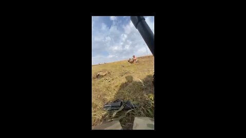 Russian Soldiers walk on land mines. (GRAPHIC WARNING⚠️🚨)