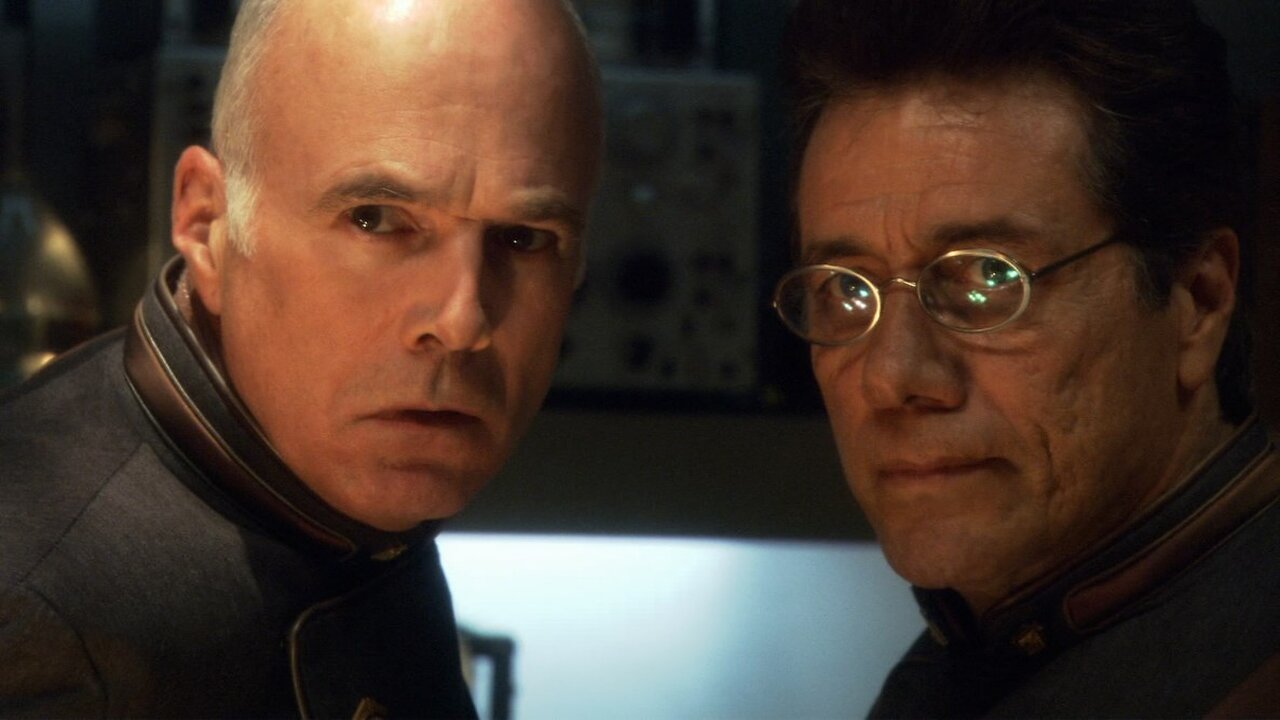 Battlestar Galactica - Comedic scene in Baltar's Cylon-blood-testing lab