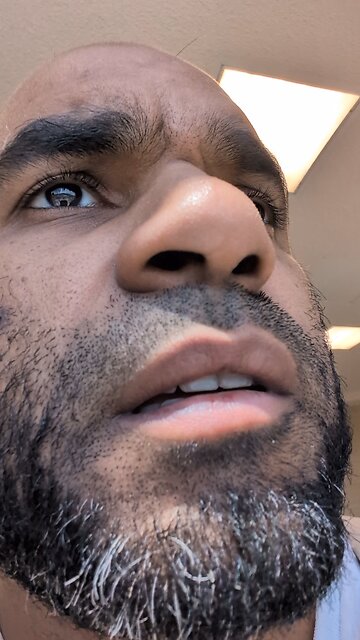 I wanna watch YouTube.