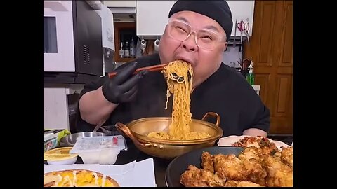 Korean Spicy Noodles with Fried Chicken Mukbang