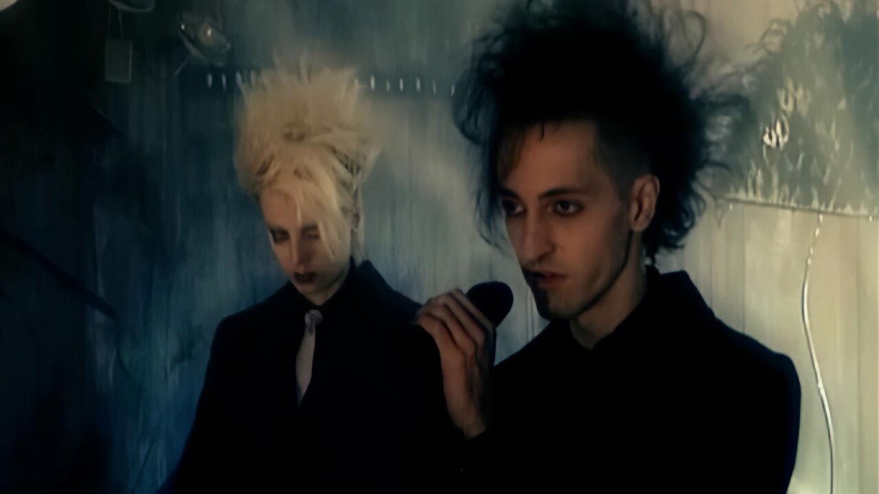 The Frozen Autumn - Is Everything Real? (Music Video, 2002)