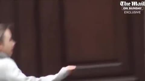 FORMER PM PAUL KEATINGS DAUGHTER CAPTURED LEAVING EPSTEINS NY APARTMENT