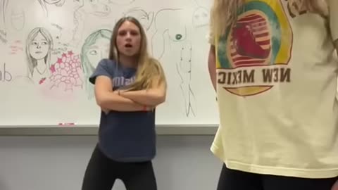 TikTok bop Challenge 🍎