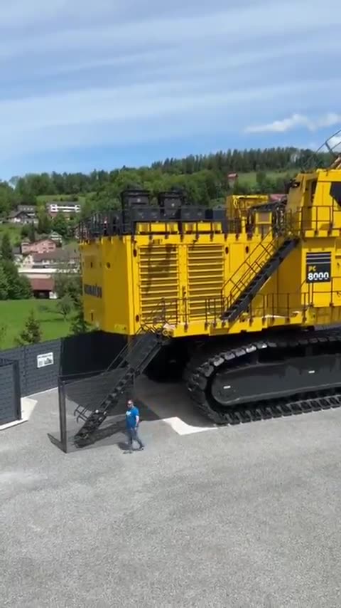 The sheer size of the Komatsu PC8000 hydraulic excavator