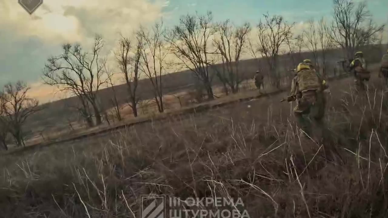 Some of the Best Footage from a Ukrainian Tank Crew Yet(3rd Brigade Tank Gunner)