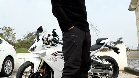 Changban Dasheng A pair of slim and tall cycling pants with appearance on the outside and protective