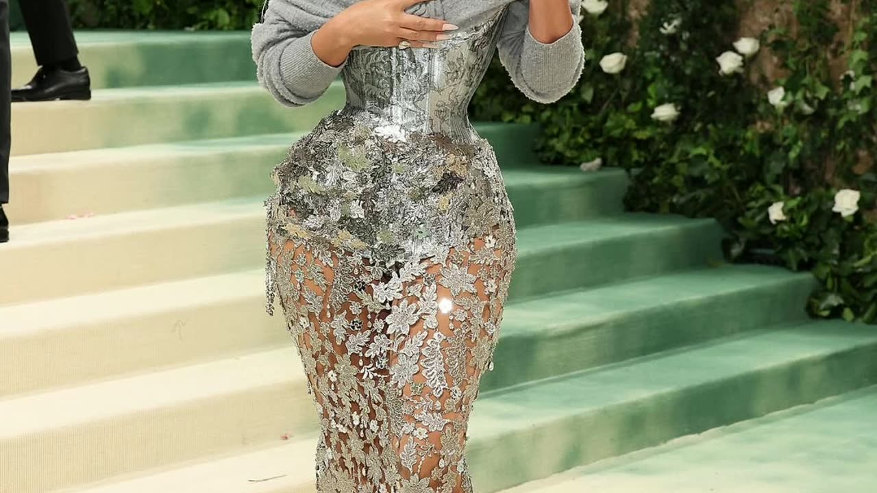 Eight years after the armed robbery in Paris, Kim Kardashian goes to France to testify