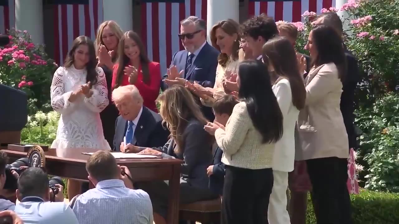 🚨BREAKING: President Trump has signed the "Take It Down Act" into law.