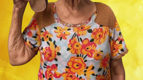 Y’all remember this look from abuela? She wasn’t playing with that chancla! #laabuela #mexicada