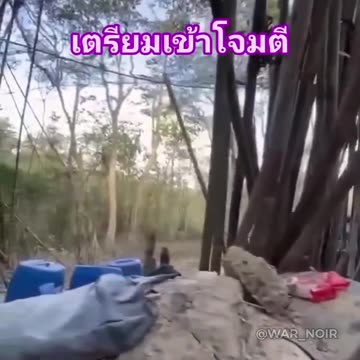 🇹🇭🇰🇭: Thai soldiers positioned to launch an attack Cambodian Forces on the border.