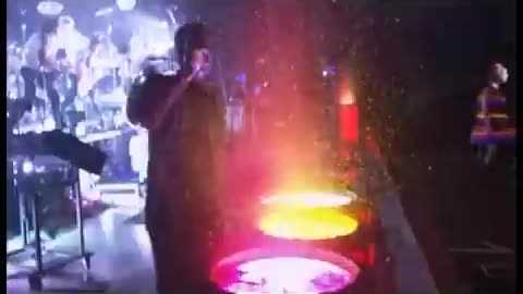Blue Man Group w_ Venus Hum_ I Feel Love (best quality) (360p)