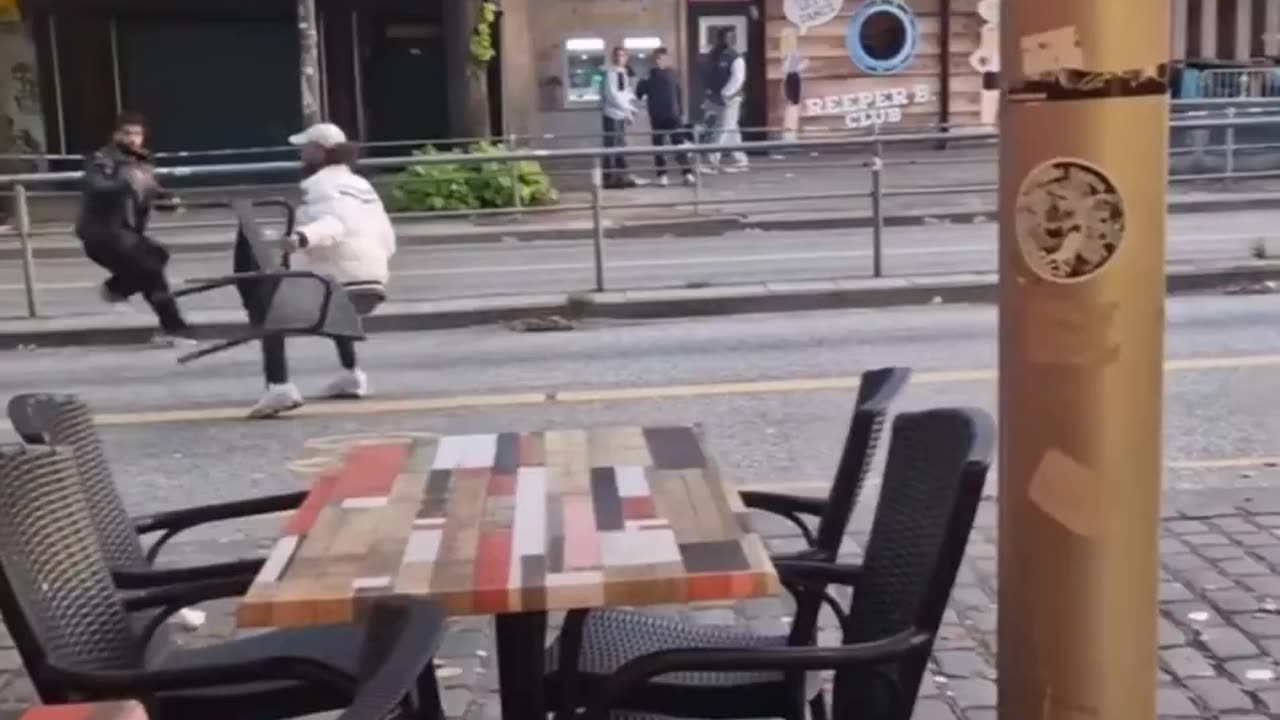 Fake asylum seekers destroy Hamburg, Germany.