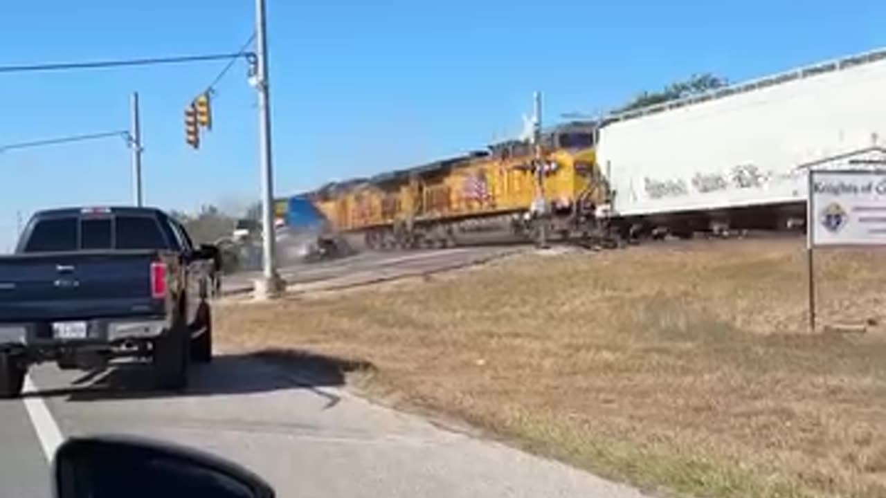 Train conductor’s like “bro, you had ONE job: move”