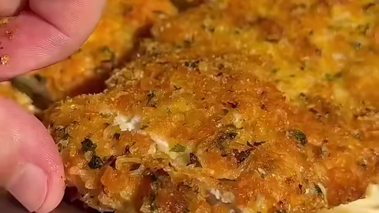 Creamy pasta with fried chicken