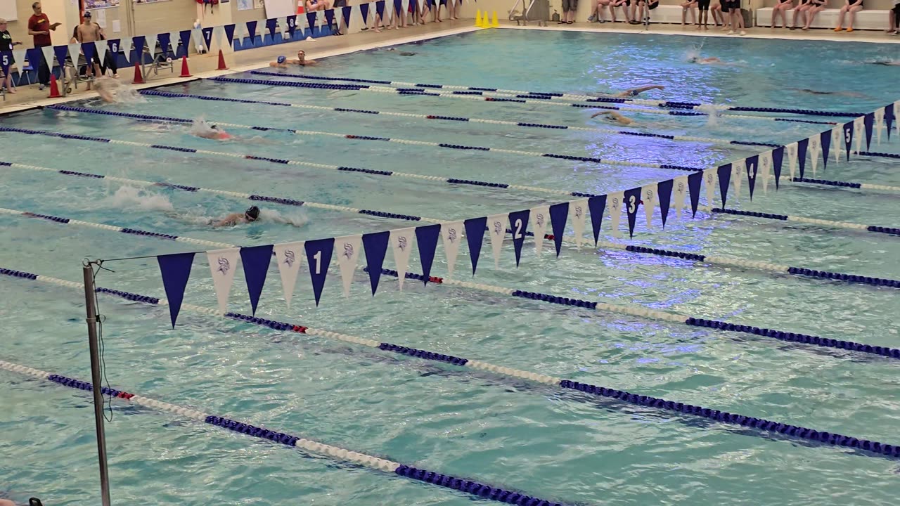 200 freestyle swim