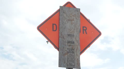 Weird detour sign