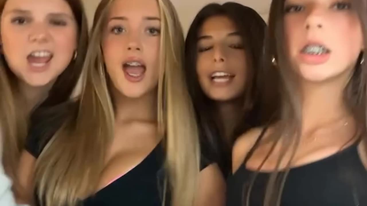 TikTok Smoke Showz 2