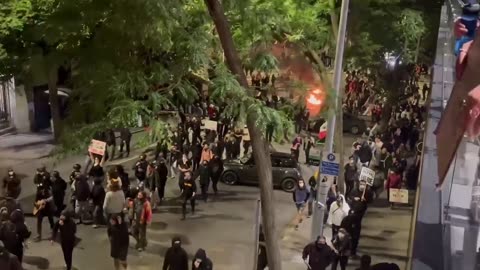 Anti-remigration protestors pushed back as Seattle police issue dispersal order.