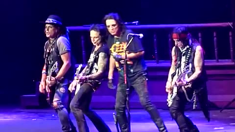 Alice Cooper feat. Johnny Depp - Paranoid (Tribute To Ozzy Osbourne) - O2 Arena, London - July 2025