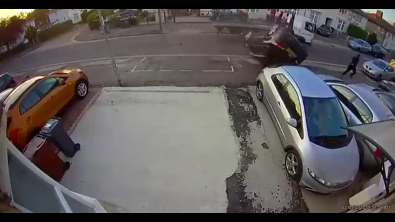 UNBELIEVABLE CAUGHT ON DASHCAM