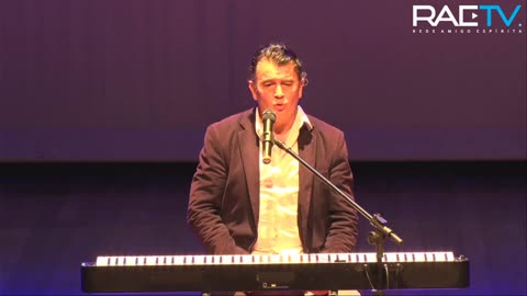 Momento Artístico com PLINIO OLIVEIRA - VIII ENCONTRO ESPÍRITA DE INVERNO DE POÇOS DE CALDAS-MG